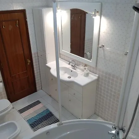 3 Bedroom In Mouraria Lissabon