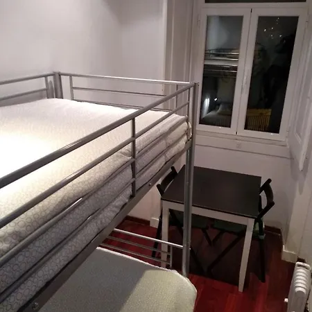 アパート 3 Bedroom In Mouraria *